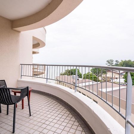 Romantic Couple Suite + Beach-Front Balcony Tanjung Bungah  Eksteriør bilde