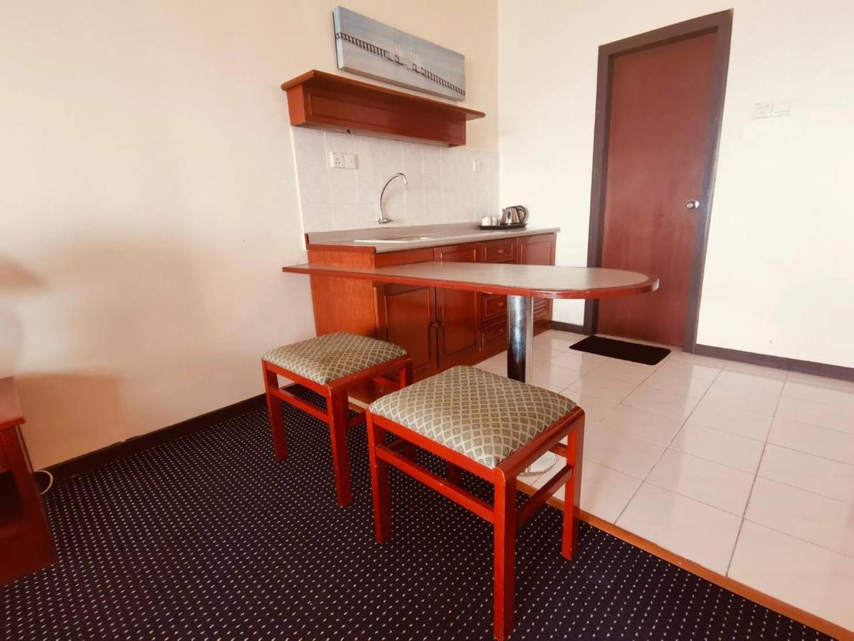 Romantic Couple Suite + Beach-Front Balcony Tanjung Bungah  Eksteriør bilde