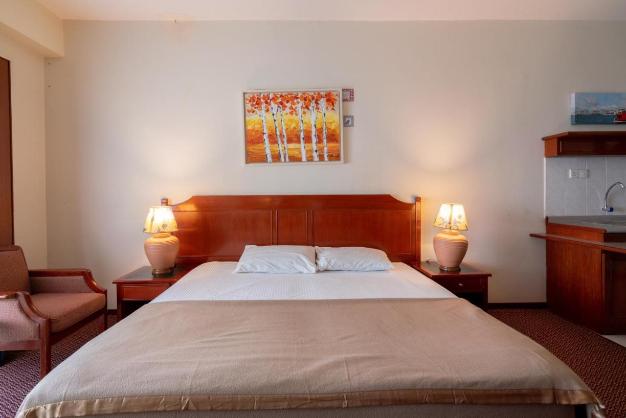 Romantic Couple Suite + Beach-Front Balcony Tanjung Bungah  Eksteriør bilde