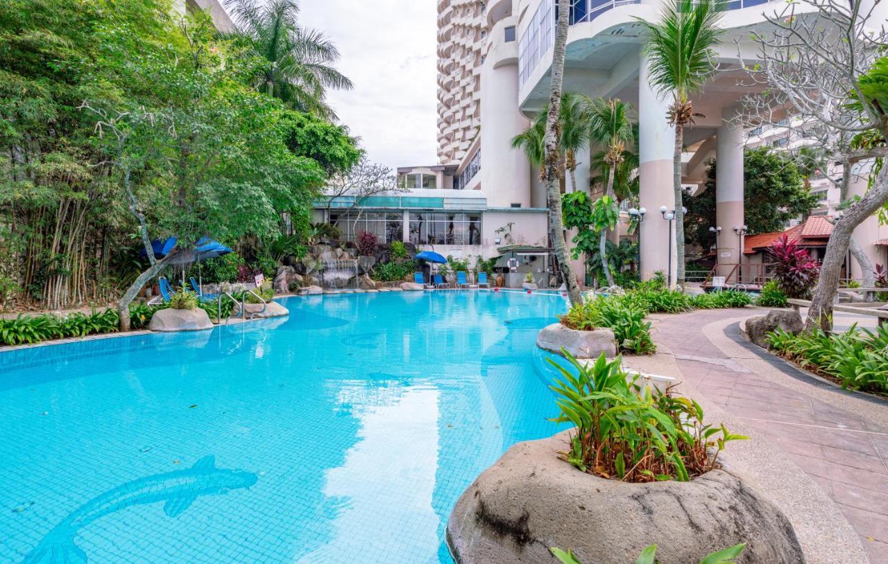 Romantic Couple Suite + Beach-Front Balcony Tanjung Bungah  Eksteriør bilde