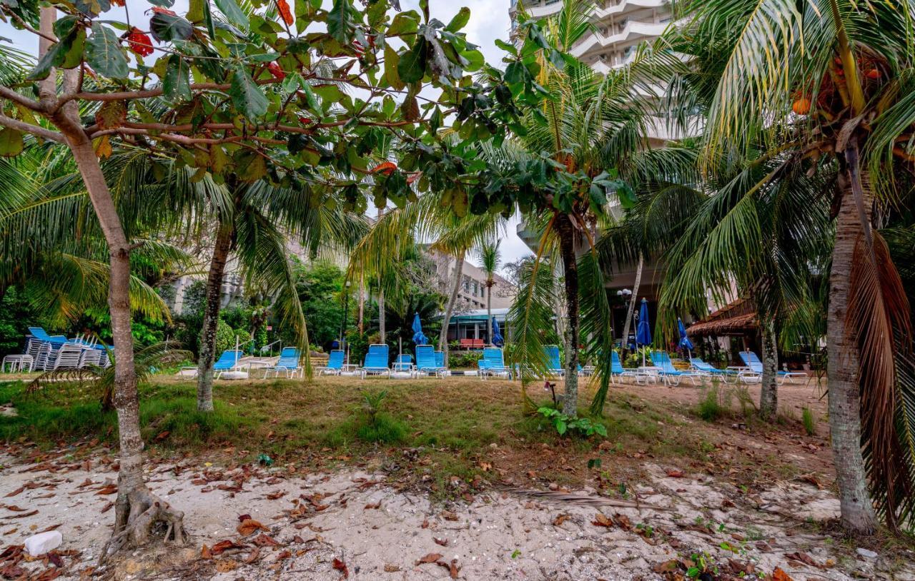 Romantic Couple Suite + Beach-Front Balcony Tanjung Bungah  Eksteriør bilde